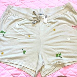 New- Old navy with tag short